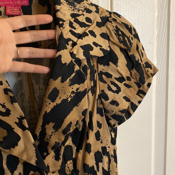 SUNNY LEIGH Animal Print Collar Short Sleeve Blazer/Blouse Size Small - Picture 6 of 10